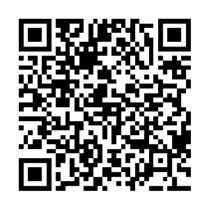 荣光和他的队友们屡屡用快速反击来威胁巴塞罗那的球门二维码生成