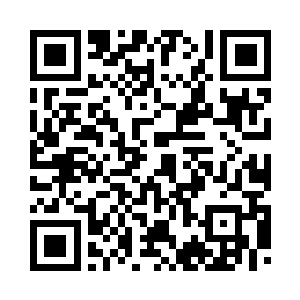 莉莉笑得倒在旁边翠丝特的肩膀上二维码生成