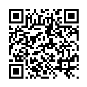 落阳的九颗头颅被轰击得高高飞扬了起来二维码生成