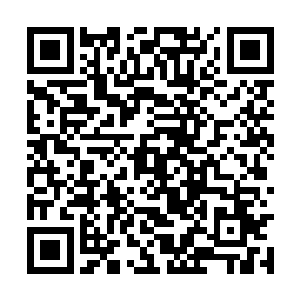 虽然他立刻就把自己这些乱七八糟的想法都清除掉二维码生成