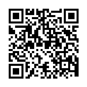 街上所有人的注意力都在那穆先生身上二维码生成