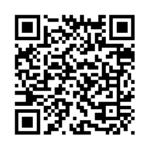 被十二个天尊后期巅峰大修士瞪着二维码生成