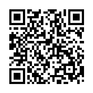 被年轻得可以拧出水来的小姑娘喜欢二维码生成