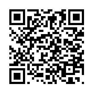 说完龙傲天从空间袋里拿出了两瓶丹二维码生成