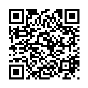 谁知老夫人也牵着严青兰的手一块去二维码生成