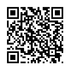 走在水中就仿佛走在光芒万丈的t台上二维码生成