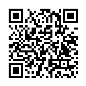 足球从他和贝尔两个人之间的空间钻了过去二维码生成