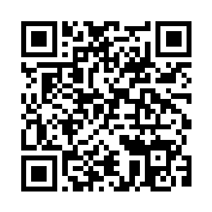 足球打在了朴智星的腿上飞出底线二维码生成