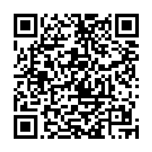 跟在他们后面的原战已经和严默提出了厚厚一叠聘金单子二维码生成