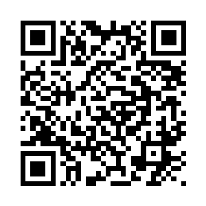 跳起来对着那家丁脸上就吐了一口二维码生成