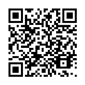 身上本来就不多的衣服一边掉落下去二维码生成