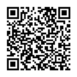 身体的僵硬让他连续两次尝试用假动作过人都失败了二维码生成