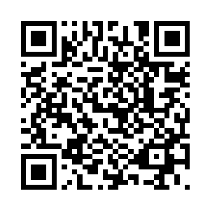 身边光是伺候的宫女太监便有数十人二维码生成