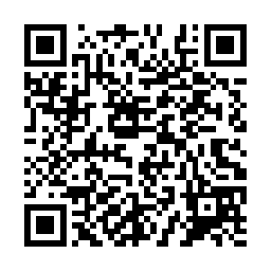 车子快速的前进着　沒过多久　就抵达了首都机场二维码生成