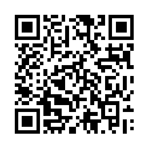 还有两部破损的救护车趴在那做邻居二维码生成