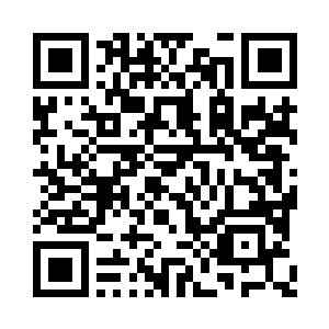 这些居委会大娘们都兴致勃勃地打量着这两人二维码生成