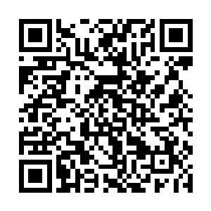 这似乎代表着一成不变的双峰和日新月异的外边世界二维码生成
