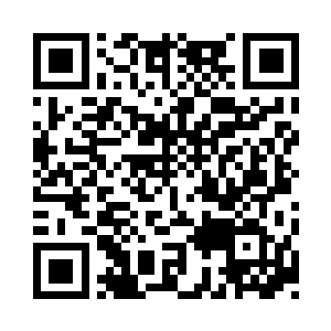 这几个男人在她身上摸来摸去算怎么回事二维码生成