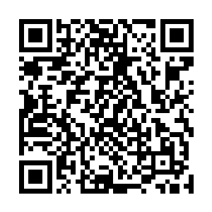 这分明就是早就落在了信义阁手上白白送给牛有德立功的二维码生成