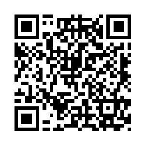 这旗袍可以说是为了女人量身订做的二维码生成