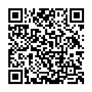 这无疑证实无形混沌的形状是由有形世界来塑造二维码生成