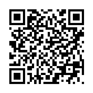 迟建国看见杨洛走进病房也笑着转身离开二维码生成