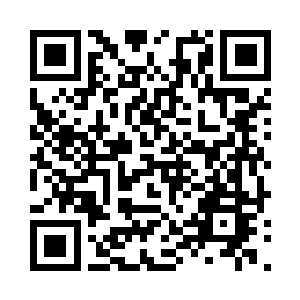 迷乱热烈的回应渐渐让两个人都迷失了方向二维码生成