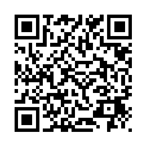 邓思坦把药物交到了埃尔顿的手里二维码生成