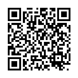 那三个家伙一眼就看清楚了雷天手中的令牌二维码生成