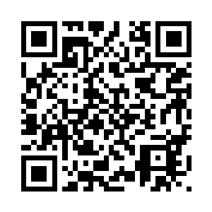 那个眼镜女子就毫不客气的接上话二维码生成