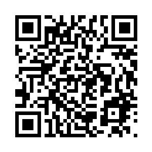 那个身形高大的男人就一脚迈了进来二维码生成