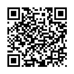 那动静让流墨墨也察觉到的狐疑转头看向他们二维码生成