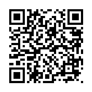 那名上尉军官又拿起旁边的一架重型机弩二维码生成