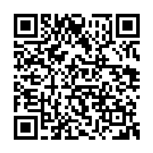 那女孩儿直接就将药瓶子对准他的嘴往里灌……二维码生成