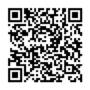 那张轮廓分明的黝黑的脸也不像过去那样肉呼呼的二维码生成