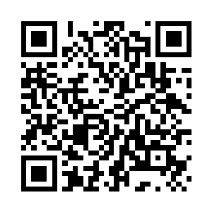 那手里还攥着一把钱的老板娘被他吓了一跳二维码生成