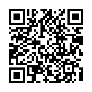 酒楼内的桌子上出现了一坛坛香飘四溢的美酒二维码生成