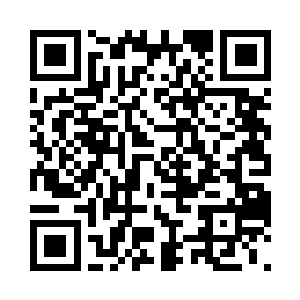 金发年轻人颓废了片刻又生龙活虎起来二维码生成