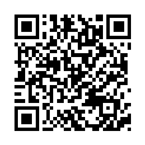 钟池春带着闻秀峻和两位表少爷四人一块赴宴二维码生成