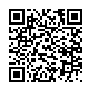 银发少女就像一个美丽又诡异的梦境二维码生成