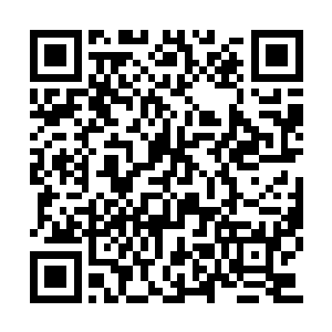 门口的大石头上面镌刻着朝炎科技四个金色大字二维码生成
