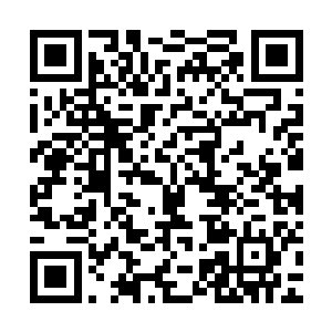 问了……他爸喜欢笔墨纸砚字画……他妈喜欢翡翠珍珠钻石瓷器二维码生成