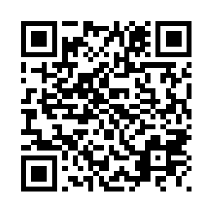 阿左跟阿右就陪在不远处跟着他们二维码生成