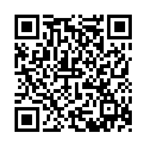 随即老太太也是对旁边的盛海示意了一下二维码生成