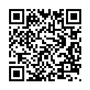 随着她身子的转动在水里弹跳自如二维码生成