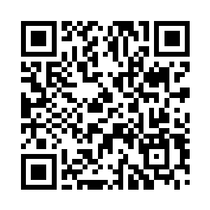 雪亮的前大灯一直延伸向皇家医院的方向二维码生成