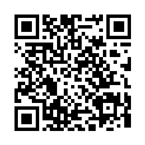 雷明武不死心把戴恩恩的身份证拿起来二维码生成