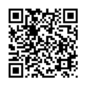 面上很快的掠过淡淡的嘲讽的神情二维码生成