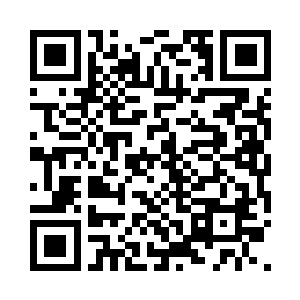 面前这人并不是黑头发黑眼睛的亚洲面孔二维码生成