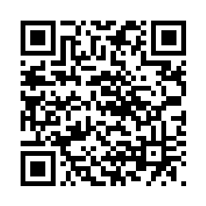 韩建业带着小厮在回自己院子的路上二维码生成